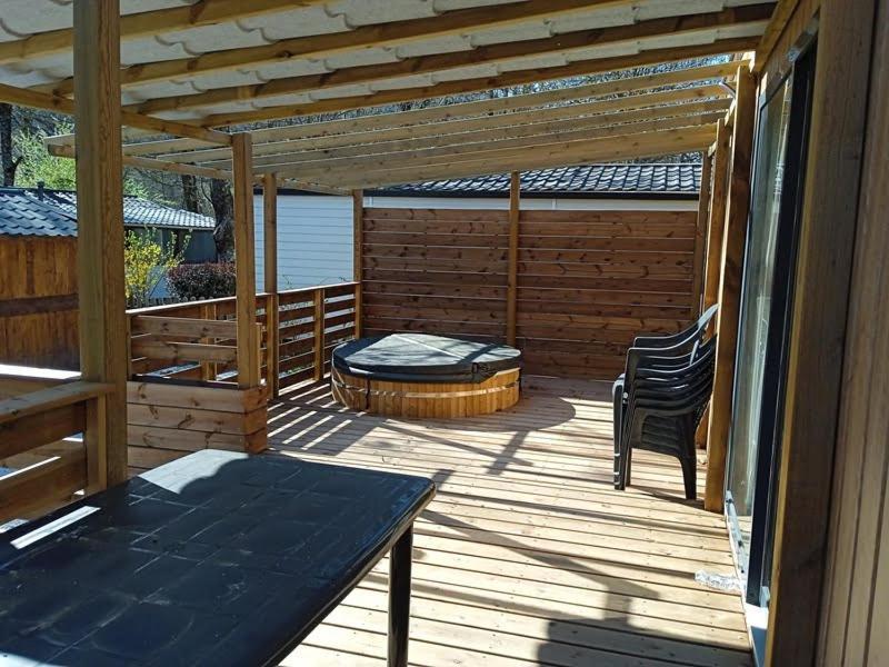 Camping Paradis La Marmotte Акс-ле-Терм Екстер'єр фото