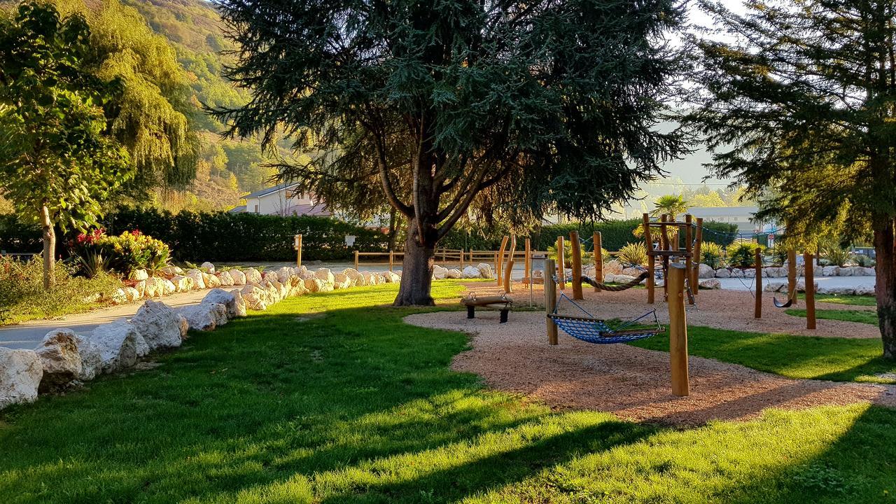 Camping Paradis La Marmotte Акс-ле-Терм Екстер'єр фото